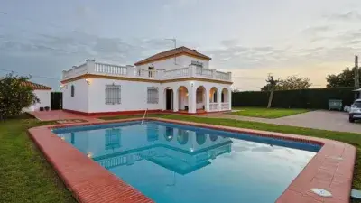Chalet en venta en Calle Zona Oriente