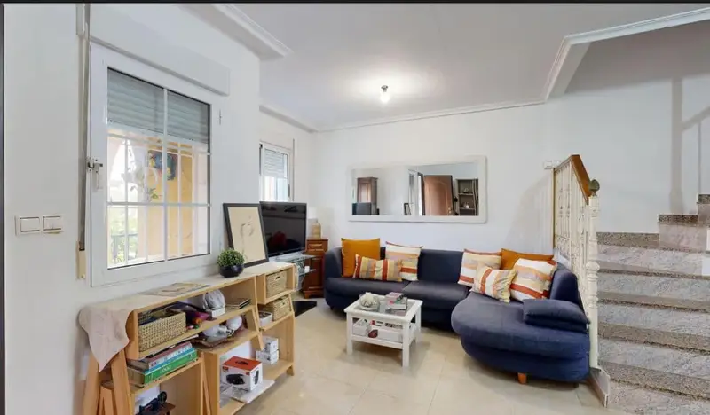 Casa Adosada en Los Frutales Torrevieja con Solarium y Terraza