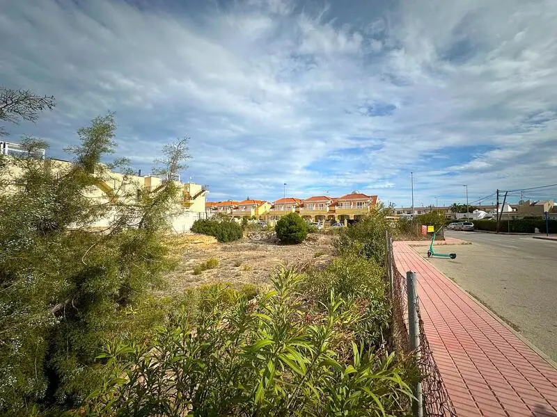 Solar Comercial Orihuela Costa: Oportunidad de Negocio