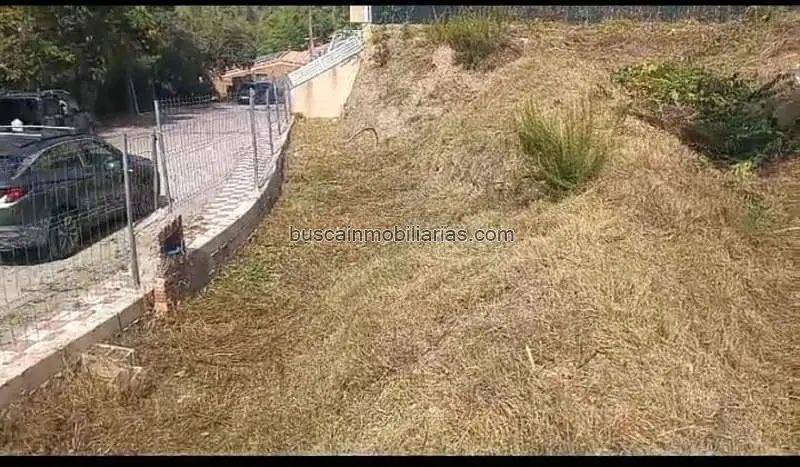 Parcelas Urbanas en Venta Abrera Dos Casas Adosadas