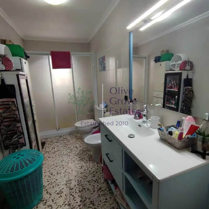 Adosado en Monovar con 2 Dormitorios y 2 Plantas
