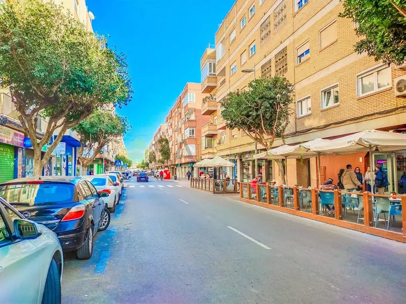 Apartamento en Venta en Almeria Ciudad 4 Dormitorios 2 Baños 120m2