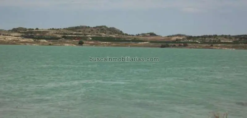 Parcela en Orihuela con Vistas al Lago Torremendo