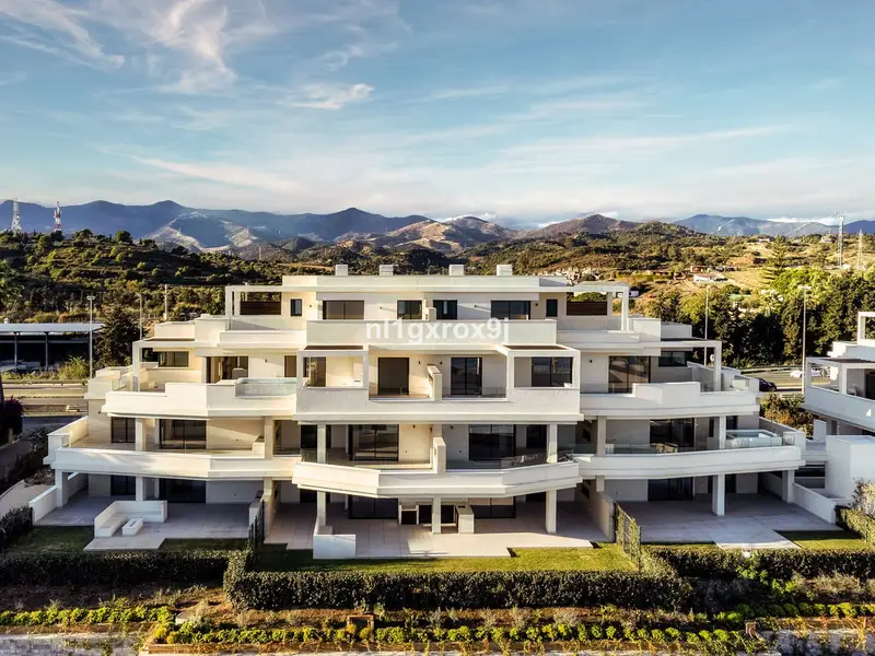 Atico Lujo Estepona 3 Dormitorios Terrazas Piscina Vistas Mar