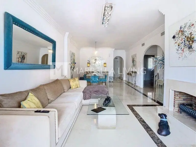 Apartamento 2 Dormitorios Nueva Andalucía Málaga