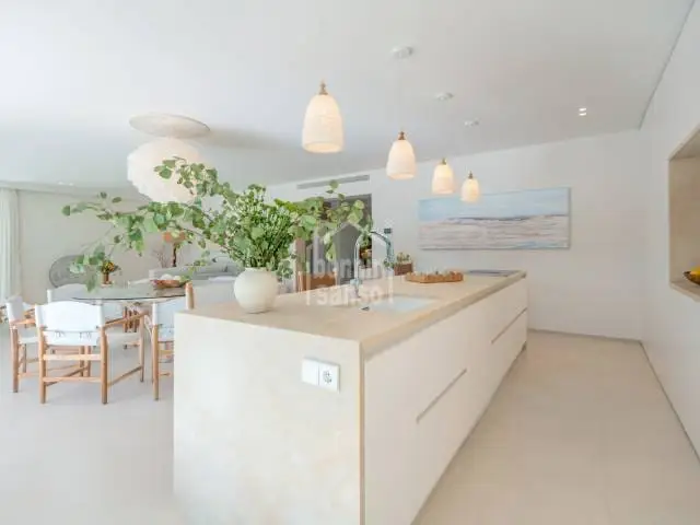 Chalet de Lujo en Venta en Menorca con Vistas al Mar