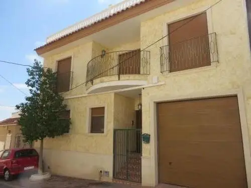 Adosado en San Miguel de Salinas con Jardin 264m2