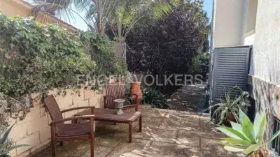 Casa en Venta en Cabrils con Piscina y Vistas al Mar