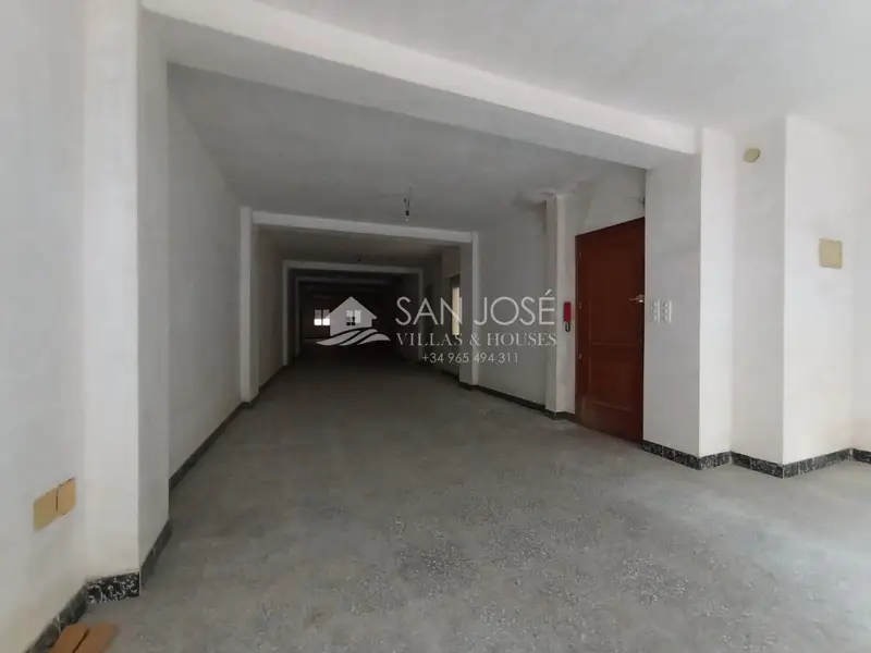 Entresuelo Comercial 175m2 Carrús Oest Elche Opción Vivienda