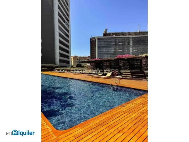 Alquiler Ático Dúplex con Piscina Sant Martí