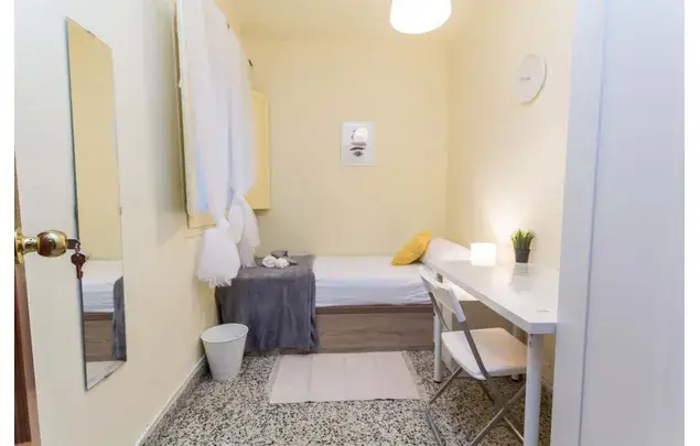 Habitacion 100m2 Malaga Piso Compartido Premium Estudiantes Profesionales