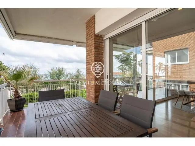 Piso Primera Linea Mar Vinyet Sitges Terraza Reformado