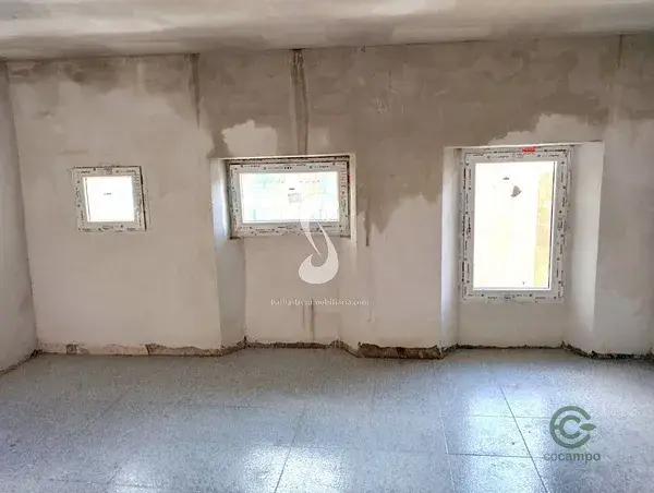 Casa adosada en Valencia Ontinyent con sótano y terraza