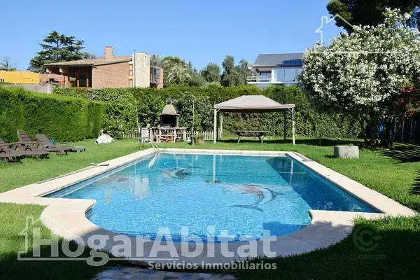 Chalet con Piscina en Torrent Valencia