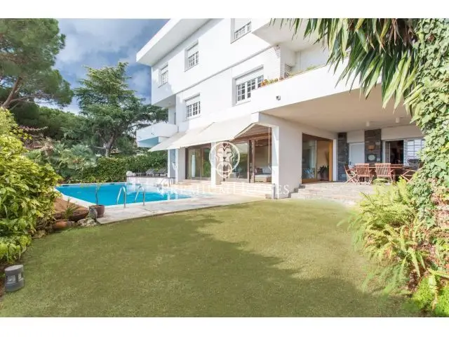 Casa en Cabrils con Piscina y Bodega