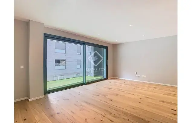 Rent 2 bedroom apartment of 95 m² in Vallmoll