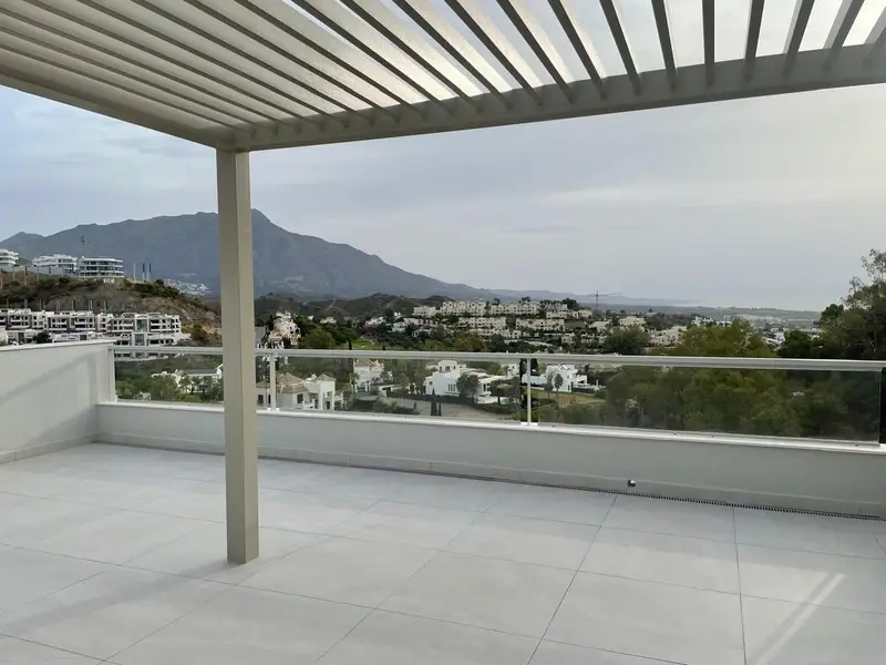 Atico de Lujo en La Quinta 3 Dormitorios Terraza 104m2 Vistas Golf Mar