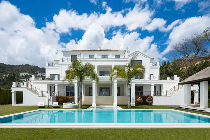 Villa de Lujo 5 Dormitorios en Venta Costa del Sol