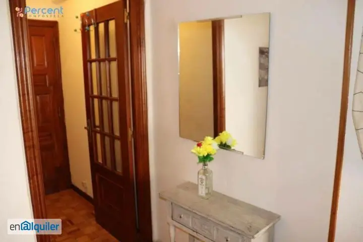Piso en Ensanche Sar Santiago 3 habitaciones ideal estudiantes Erasmus