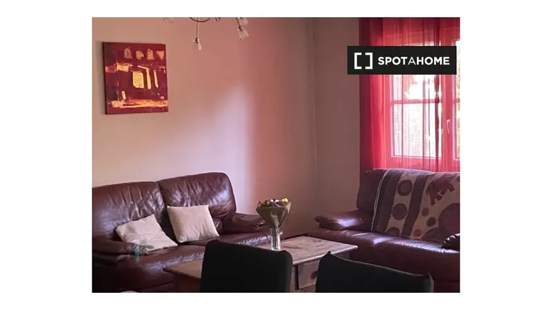 Se alquila habitación en piso de 2 habitaciones en Vigo