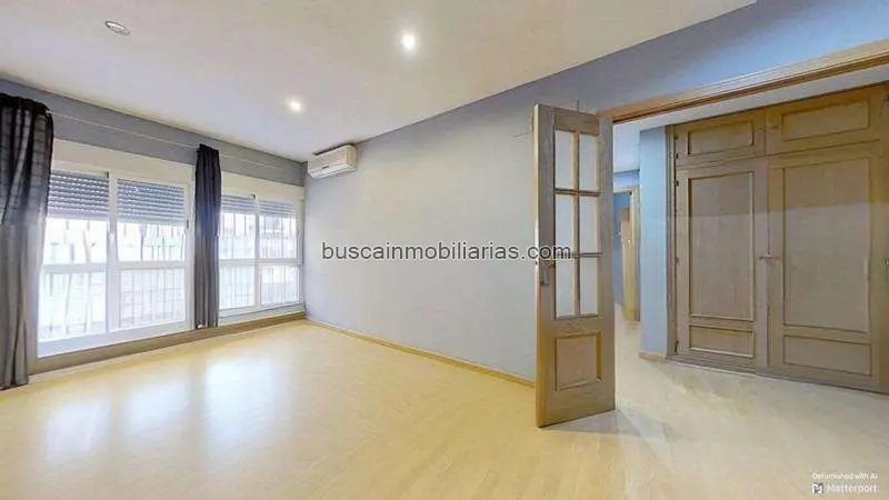 Piso en venta Granada centro junto Plaza Trinidad