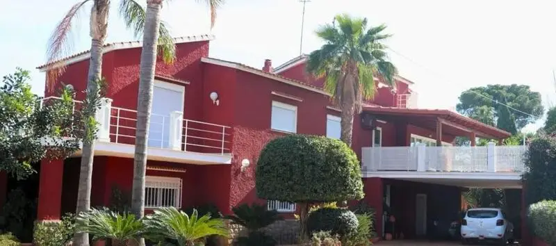 Villa de Lujo en Las Rotas Denia con Piscina y Apartamento