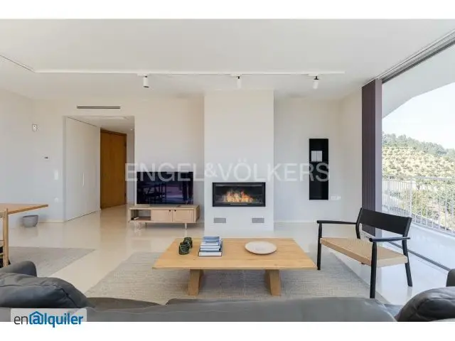 Casa en Alquiler Simat Valldigna 5 Dormitorios Piscina