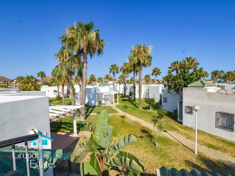Adosado en San Juan de los Terreros con Terraza y Solarium