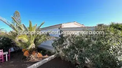 Chalet en Venta en La Oliva Fuerteventura 3 Dormitorios 2 Baños