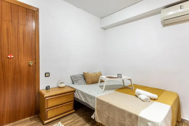 Habitaci	ón Doble en Piso de 4 Dormitorios