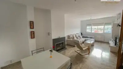 Chalet adosado en venta en Calle del Escudo