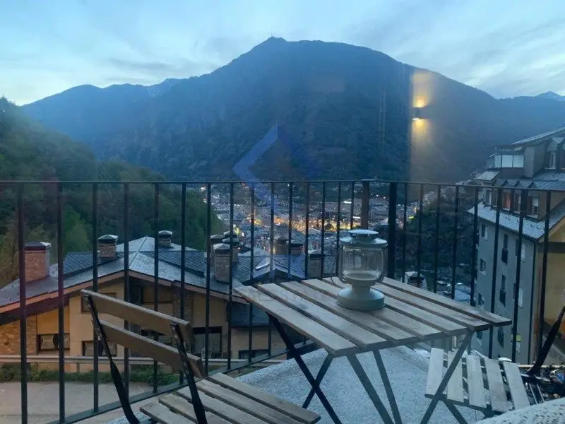 Venta Piso Vistas Escaldes 90m² 3 Dormitorios Parking Trastero