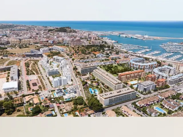 Apartamento en Denia con Piscina Cerca de la Playa