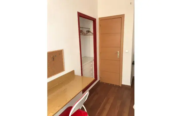 Apartamento 4 Dormitorios Cádiz - Cerca Universidad y Playa