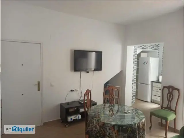 Ideal para estudiantes! Amplio piso de 5 dormitorios a un paso de la Facultad de Derecho