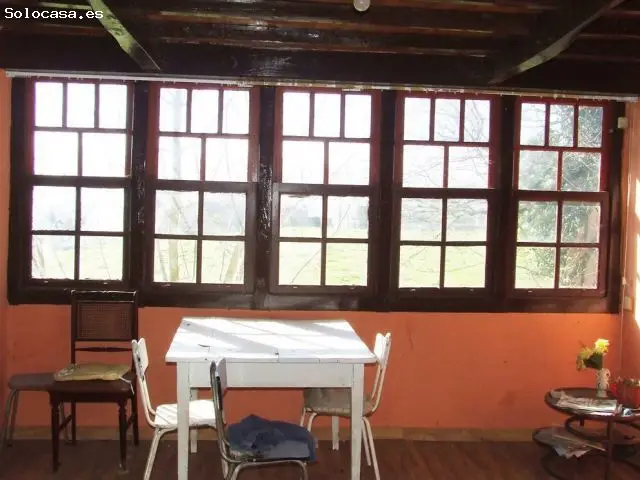 Chalet en Venta en Asturias: Casa de Piedra con Finca