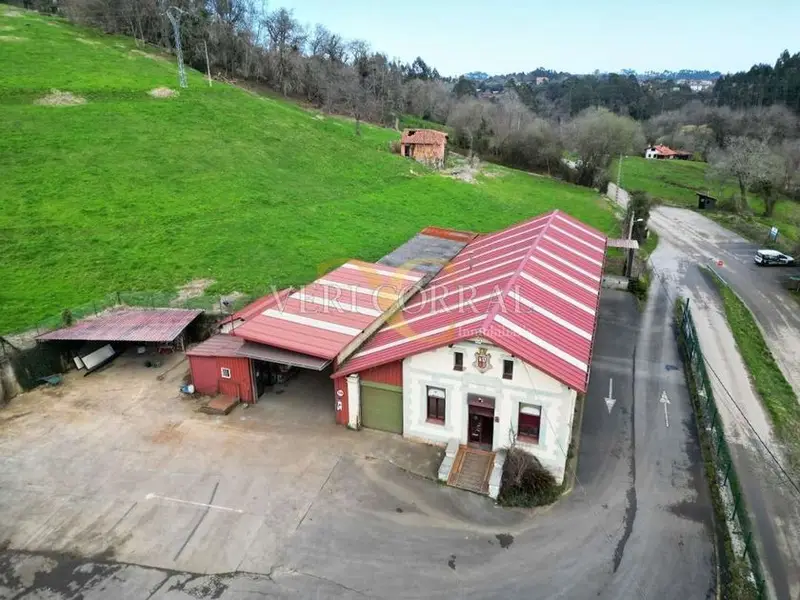 Chalet en Venta en Ribadesella Asturias Antigua Escuela con Encanto
