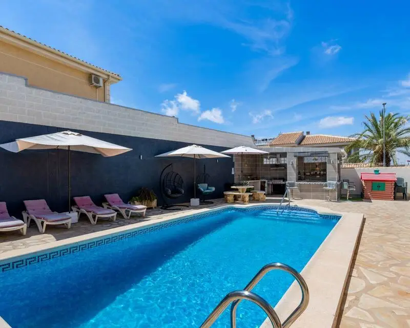 Villa de Lujo de 6 Dormitorios en Benijófar