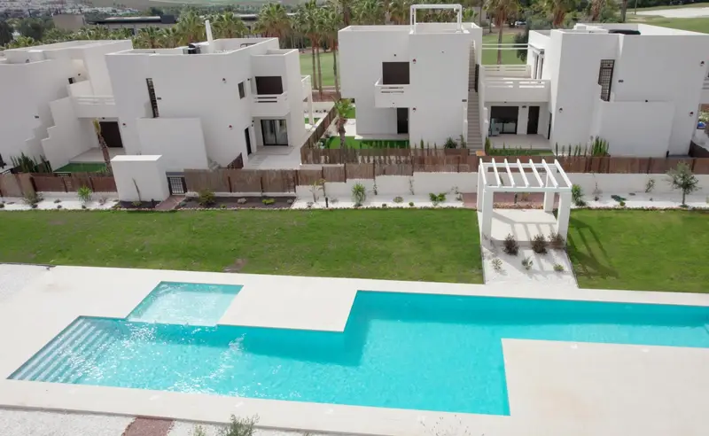 Bungalow en La Finca Golf Algorfa con Piscina y Terraza