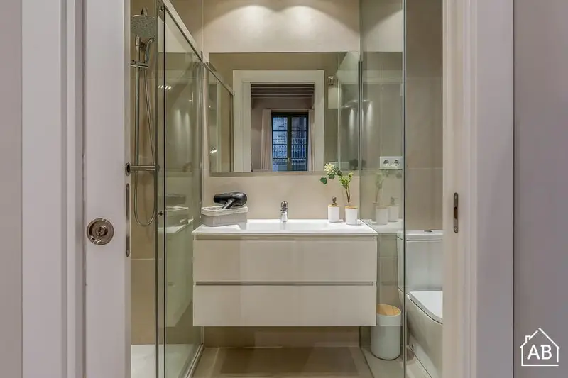 Apartamento con Estilo en Las Ramblas, Balcón Privado y Wifi