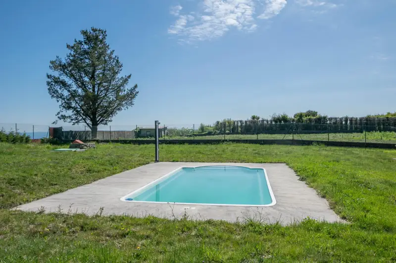 Casa con Piscina y Terraza en Monte Xalo Carral
