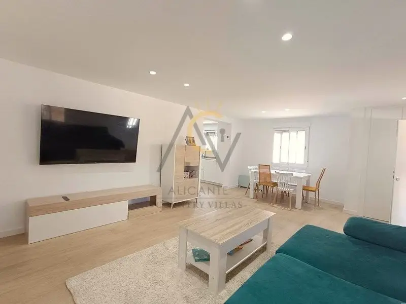 Venta Chalet con Terraza y Piscina en Monforte del Cid