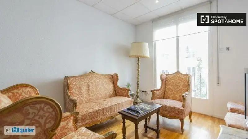 Apartamento de 3 dormitorios en alquiler en Salamanca