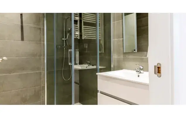 Habitaci
ón 80m
² L'Hospitalet de Llobregat