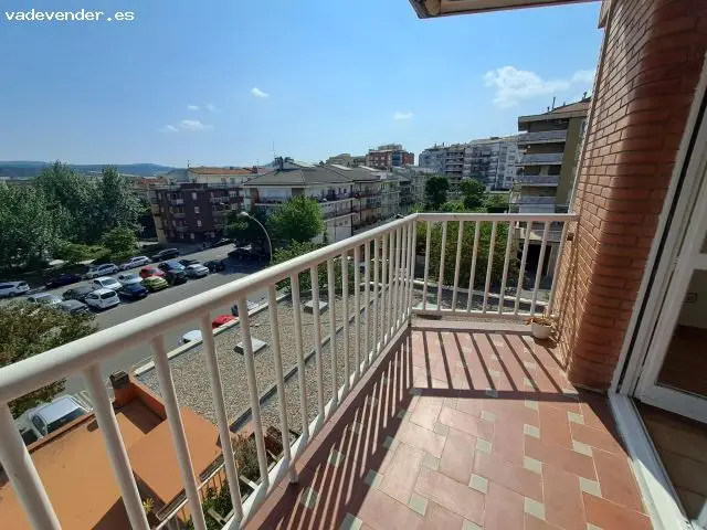 Gran Piso 4 Dormitorios Igualada