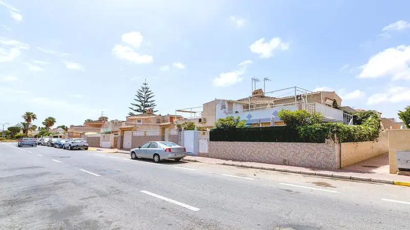 Adosado 4 Dormitorios Torrevieja Piscina Jardin Solarium