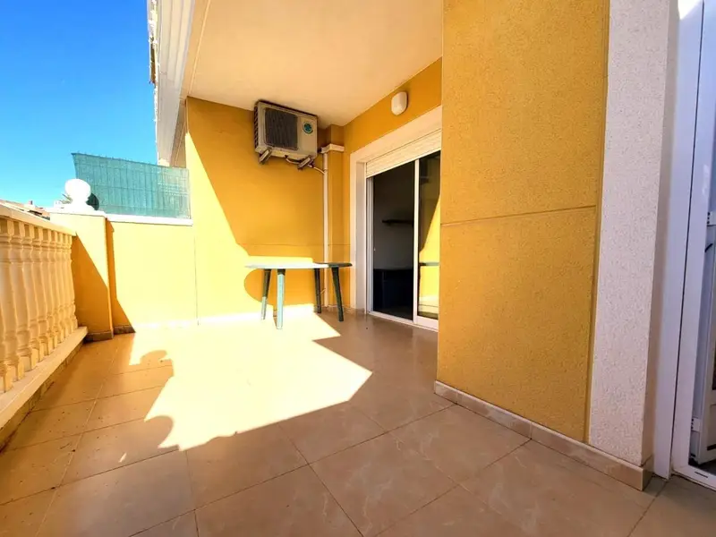 Apartamento 1 Dormitorio Torrevieja con Piscina y Jardin