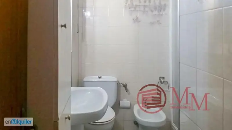Alquiler Piso Reformado Santa Marina 3 Dormitorios Estudiantes
