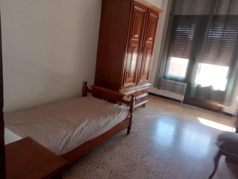 Piso 4 habitaciones 2 baños Huesca Trastero Alquiler Estudiantes