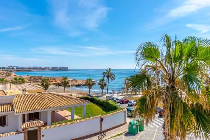 Apartamento en Playa Flamenca 3 Dormitorios Primera Linea de Playa